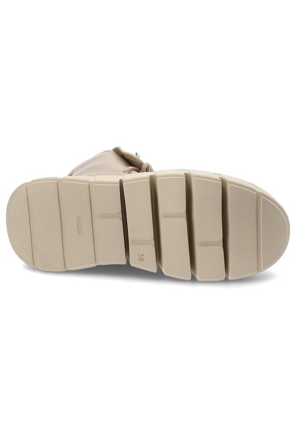 Beżowe Botki Armodo Modne Obuwie Damskie. Okazja: na co dzień. Wysokość cholewki: za kolano. Kolor: beżowy. Materiał: materiał. Styl: casual, klasyczny, elegancki