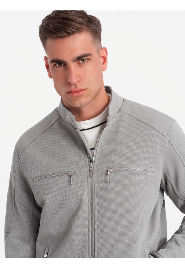 Ombre Clothing - Męska kurtka typu biker z kieszeniami i stójką – szara V3 - Rozmiar: XL. Okazja: na co dzień. Typ kołnierza: kołnierzyk stójkowy. Kolor: szary. Materiał: syntetyk, tkanina, poliester, materiał. Wzór: ze splotem. Styl: casual