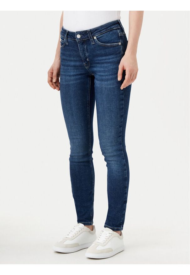 Calvin Klein Jeans Jeansy J20J224491 Granatowy Skinny Fit. Kolor: niebieski