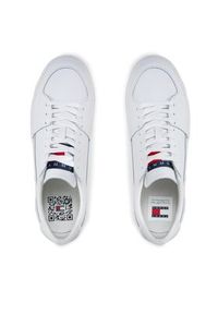 Tommy Jeans Sneakersy Th Central Cc And Coin EM0EM01398 Biały. Kolor: biały. Materiał: skóra #4