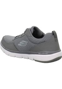 skechers - Buty do chodzenia męskie Skechers Advantage 30. Zapięcie: sznurówki. Kolor: szary. Materiał: materiał, syntetyk. Szerokość cholewki: normalna. Sport: turystyka piesza