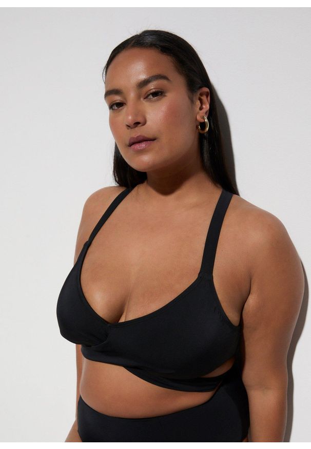 bonprix - Bikini bustier (2 części). Kolor: czarny