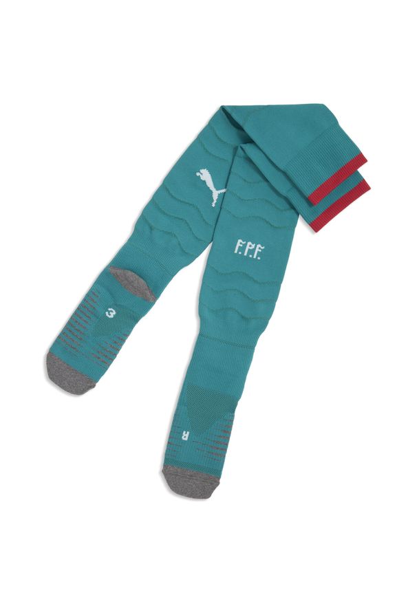 Puma - Męskie skarpety piłkarskie reprezentacji Portugalii z grafiką 2026 PUMA. Kolor: niebieski, czerwony, wielokolorowy. Sport: piłka nożna