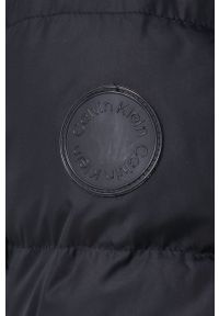 Calvin Klein Kurtka puchowa damska kolor czarny zimowa. Okazja: na co dzień. Kolor: czarny. Materiał: puch. Sezon: zima. Styl: casual #7
