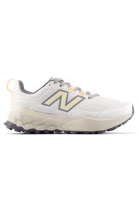 Buty damskie New Balance Fresh Foam Garoé v2 WGARO5CP – beżowe. Okazja: na co dzień. Kolor: beżowy. Materiał: materiał, syntetyk, guma. Szerokość cholewki: normalna. Sport: fitness, bieganie #1