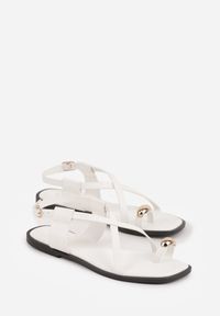 Renee - Białe Sandały Typu Japonki Ozdobione Metaliczną Aplikacją Grynyra. Kolor: biały. Wzór: aplikacja. Sezon: lato #5
