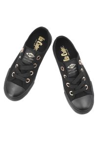 Trampki damskie Lee Cooper, cholewka z materiału tekstylnego wiązanie z przodu metalowe oczka na płaskiej podeszwie, czarne, LCW-26-02-4069L SVL-653. Okazja: na co dzień. Zapięcie: sznurówki. Kolor: czarny. Materiał: materiał. Szerokość cholewki: normalna. Obcas: na płaskiej podeszwie. Styl: casual, klasyczny #5