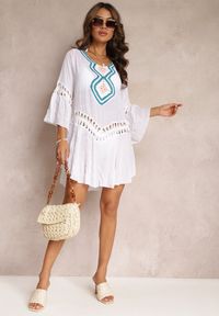 Renee - Biała Luźna Sukienka Mini Narzutka z Szydełkowym Zdobieniem Elvin. Kolor: biały. Wzór: aplikacja. Styl: elegancki. Długość: mini #5