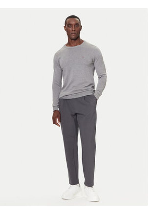 TOMMY HILFIGER - Tommy Hilfiger Sweter MW0MW14748 Szary Regular Fit. Kolor: szary. Materiał: bawełna