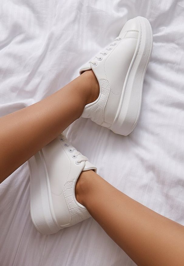 Born2be - Białe Sneakersy na Grubej Podeszwie Hypnotic. Okazja: na co dzień, na spacer. Kolor: biały. Materiał: dresówka. Sezon: lato. Sport: turystyka piesza