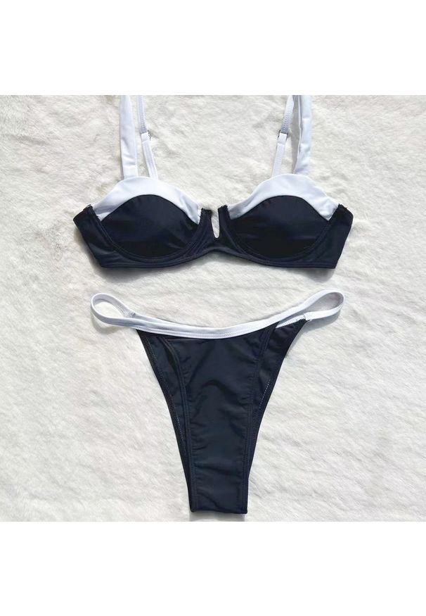 Intica - Strój kąpielowy dwuczęściowy z elegancką lamówką Concepta. Kolor: czarny. Materiał: materiał. Wzór: aplikacja