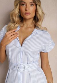 Renee - Niebieska Koszulowa Sukienka z Bawełny z Paskiem w Talii Nelassia. Kolor: niebieski. Materiał: bawełna. Długość rękawa: krótki rękaw. Sezon: lato, wiosna. Typ sukienki: koszulowe. Styl: klasyczny #4