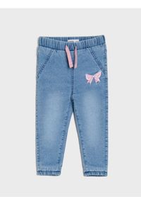 Sinsay - Jeansy z polarem wewnątrz - niebieski. Kolor: niebieski. Materiał: jeans, polar