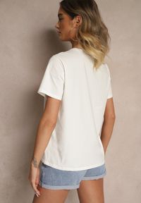 Renee - Biały Bawełniany T-shirt Oversize z Nadrukiem Imitującym Zebrę Nalornis. Okazja: na co dzień. Kolor: biały. Materiał: bawełna. Wzór: nadruk, motyw zwierzęcy. Styl: elegancki, casual #3