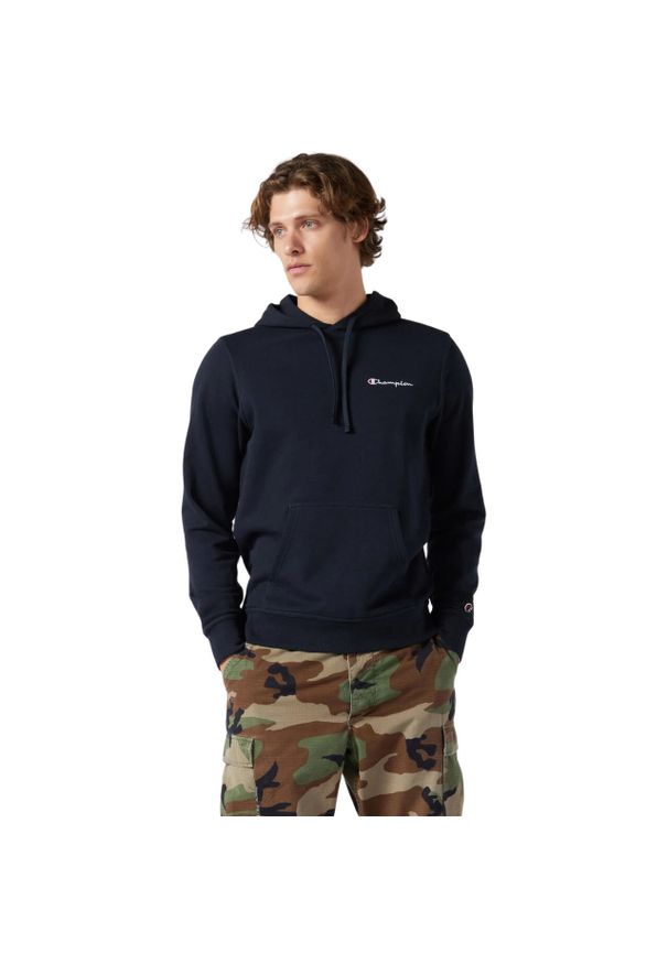 Bluza męska Champion Hooded Sweatshirt 220729. Kolor: niebieski. Wzór: aplikacja