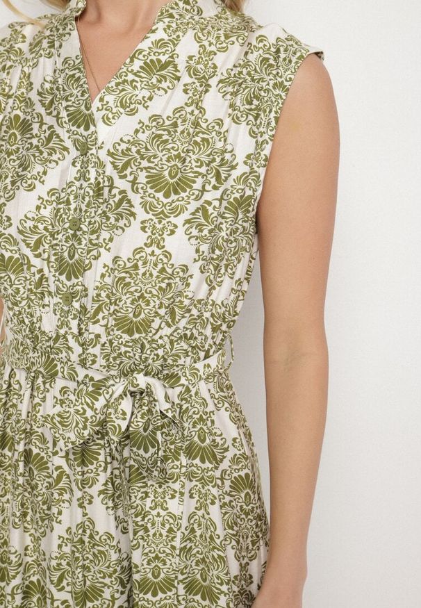 Born2be - Zielona Wiskozowa Sukienka Bez Rękawów z Wiązanym Paskiem Filimea. Okazja: na co dzień. Typ kołnierza: dekolt w kształcie V. Kolor: zielony. Materiał: wiskoza. Długość rękawa: bez rękawów. Typ sukienki: proste. Styl: casual, elegancki