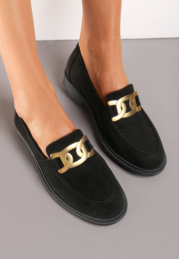 Born2be - Czarne Mokasyny z Ekozamszu z Metalową Klamrą Sanile. Zapięcie: klamry. Kolor: czarny. Styl: elegancki