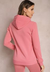 Renee - Różowa Bluza Kangurka ze Ściągaczami z Nadrukiem i Polarem Simunsa. Kolor: różowy. Materiał: polar. Wzór: nadruk. Styl: klasyczny