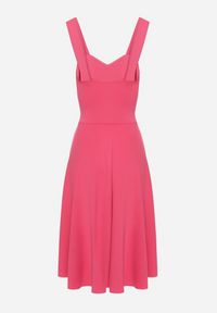 Born2be - Fuksjowa Rozkloszowana Sukienka Midi na Ramiączkach z Głębokim Dekoltem Maudia. Kolor: różowy. Długość rękawa: na ramiączkach. Długość: midi #4