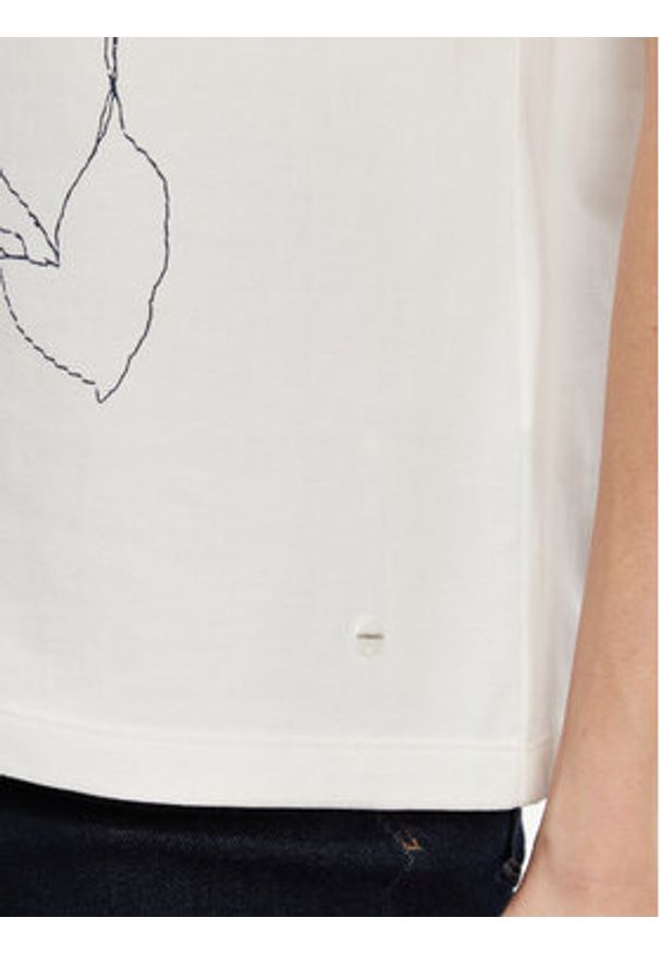 Olsen T-Shirt 11105007 Biały Relaxed Fit. Kolor: biały. Materiał: bawełna