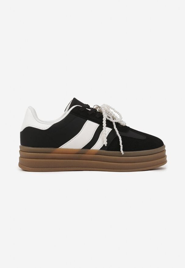 Born2be - Czarne Sneakersy z Odpinaną Zawieszką z Pereł na Niskiej Platformie Anobe. Okazja: na co dzień. Zapięcie: sznurówki. Kolor: czarny. Materiał: jeans. Obcas: na platformie. Wysokość obcasa: niski