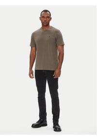 Calvin Klein Jeans T-Shirt LV040HM265 Brązowy Regular Fit. Kolor: brązowy. Materiał: bawełna #4