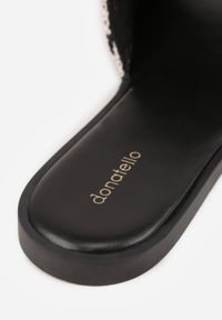 Born2be - Czarne Klapki Ozdobione Plecionką Wstawką i Klamrą Isirreia. Okazja: na co dzień, do pracy. Kolor: czarny. Materiał: jeans, materiał, len. Wzór: aplikacja. Sezon: lato. Styl: casual #7