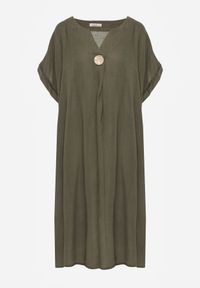 Renee - Zielona Sukienka o Pudełkowym Kroju z Lnem i Wiskozą Zdobiona Guzikiem Mezynore. Kolekcja: plus size. Kolor: zielony. Materiał: wiskoza, len. Wzór: aplikacja. Typ sukienki: dla puszystych. Styl: boho, wakacyjny #6