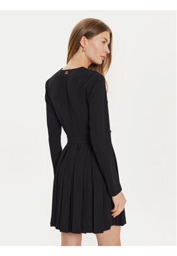 TwinSet - TWINSET Sukienka codzienna 242TT2171 Czarny Loose Fit. Okazja: na co dzień. Kolor: czarny. Materiał: syntetyk. Typ sukienki: proste. Styl: casual