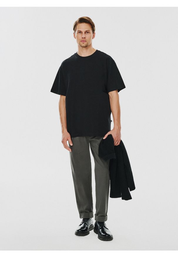 Pako Lorente - PAKO LORENTE – Czarny męski t-shirt basic. Okazja: na co dzień. Kolor: czarny, biały. Materiał: bawełna. Styl: casual