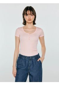Big-Star - Koszulka damska slim w prążek różowa Minsa 600. Kolor: różowy. Materiał: prążkowany, dzianina, materiał. Wzór: prążki. Styl: elegancki #1