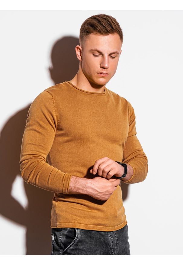 Ombre Clothing - Sweter męski bawełniany E180 - musztardowy - XL. Kolor: żółty. Materiał: bawełna. Styl: klasyczny