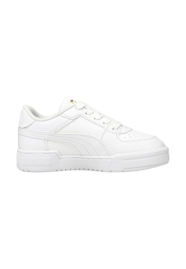 Buty do chodzenia Puma CA PRO CLASSIC PS. Kolor: biały. Materiał: syntetyk. Szerokość cholewki: normalna. Sezon: lato. Sport: turystyka piesza