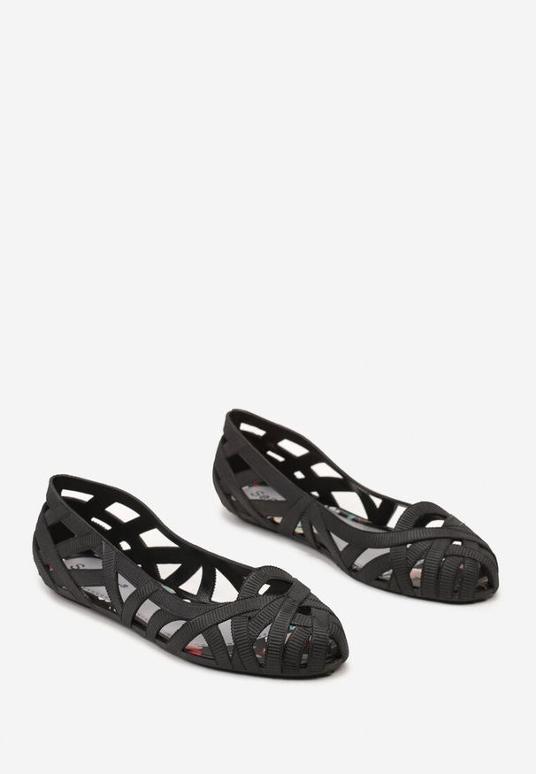 Born2be - Czarne Balerinki Wsuwane z Wycięciami Olathia. Okazja: na co dzień. Zapięcie: bez zapięcia. Kolor: czarny. Obcas: na płaskiej podeszwie. Styl: casual, elegancki