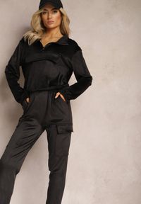 Renee - Czarny Komplet Dresowy Welurowy z Kieszeniami z Klapami Bluza i Spodnie Amarillis. Kolor: czarny. Materiał: dresówka, welur. Sport: turystyka piesza