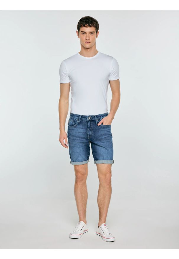 Big-Star - Szorty męskie jeansowe niebieskie Aden 449. Kolor: niebieski. Materiał: jeans. Sezon: lato. Styl: klasyczny