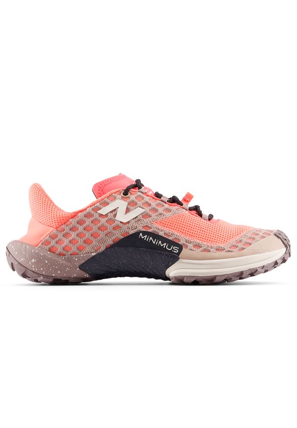 Buty męskie New Balance Minimus Trail MTM10CH1 – multikolor. Zapięcie: sznurówki. Kolor: wielokolorowy. Materiał: materiał, guma, syntetyk. Szerokość cholewki: normalna. Sport: bieganie, fitness