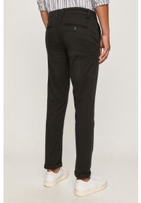 Selected Spodnie męskie kolor czarny. Kolor: czarny. Materiał: tkanina. Wzór: gładki #3