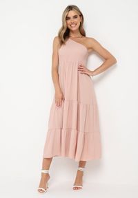 Born2be - Różowa Maxi Sukienka Asymetryczna o Rozkloszowanym Kroju na Jedno Ramię Byrecl. Kolor: różowy. Typ sukienki: asymetryczne. Długość: maxi #1