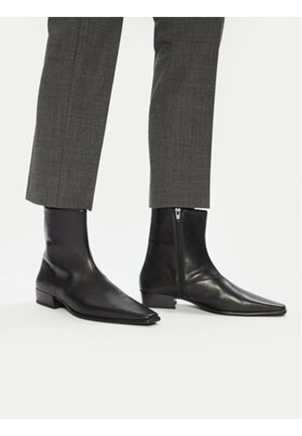 Vagabond Shoemakers Botki Nella 5416-001-20 Czarny. Kolor: czarny. Materiał: skóra