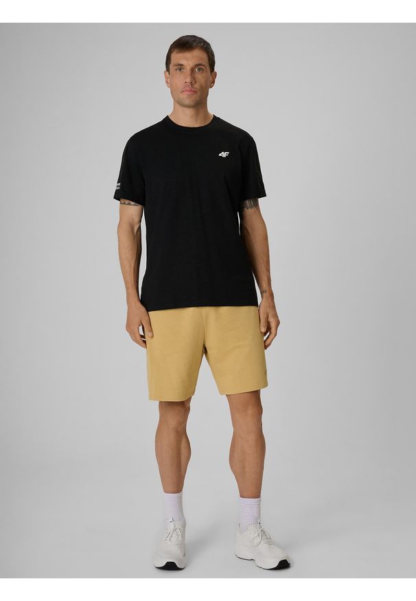 4f - 4F T-shirt regular gładki męski - czarny M. Okazja: na co dzień. Kolor: czarny. Materiał: bawełna, dzianina. Wzór: gładki. Styl: casual