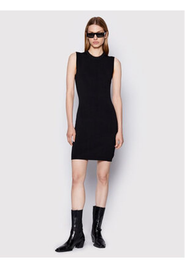 GESTUZ - Gestuz Sukienka codzienna Matthea 10906329 Czarny Slim Fit. Okazja: na co dzień. Kolor: czarny. Materiał: wiskoza, syntetyk. Typ sukienki: proste. Styl: casual