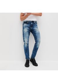 Reserved - Spodnie jeansowe slim - Niebieski. Kolor: niebieski. Materiał: jeans #1