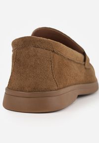 Renee - Ciemnobeżowe Mokasyny Casual VICES z Imitacji Zamszu z Wkładką ze Skóry Naturalnej Sheiris. Okazja: na co dzień. Kolor: beżowy. Materiał: zamsz, skóra. Styl: casual #9