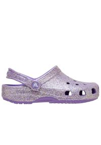 Klapki młodzieżowe Crocs Classic Fantasy Glitter Clog 212561-510 - fioletowe. Kolor: fioletowy. Sezon: lato. Styl: młodzieżowy #1