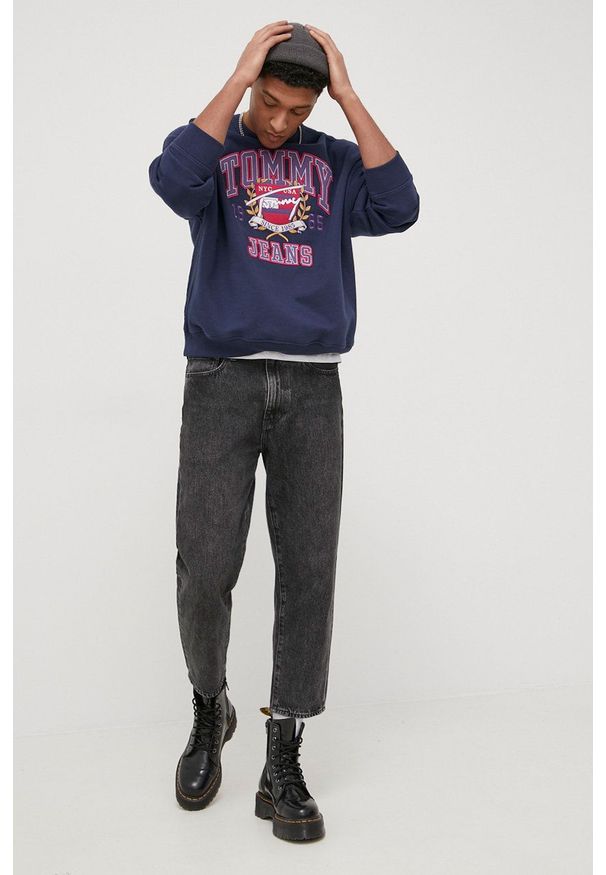 Tommy Jeans Bluza bawełniana męska kolor granatowy z aplikacją. Kolor: niebieski. Materiał: bawełna. Wzór: aplikacja