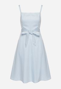 Born2be - Niebieska Sukienka z Wiskozą ze Wzorem Pasków Dolereia. Okazja: na co dzień. Kolor: niebieski. Materiał: wiskoza. Długość rękawa: na ramiączkach. Styl: casual, klasyczny. Długość: midi #5