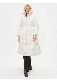 Elisabetta Franchi Kurtka zimowa PI-58Z-36E2-000077 Biały Regular Fit. Kolor: biały. Materiał: syntetyk. Sezon: zima