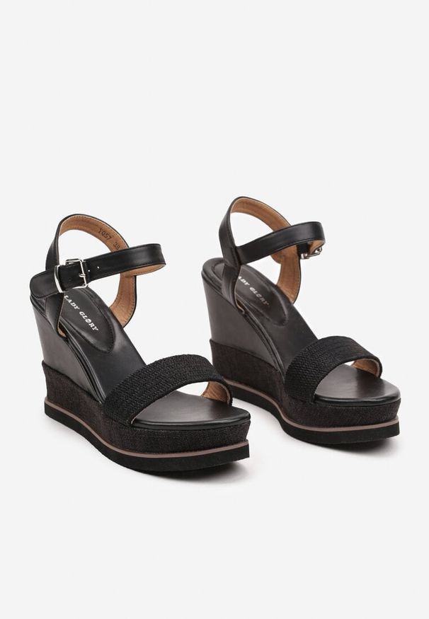 Born2be - Czarne Sandały na Koturnie i Platformie z Plecionym Paskiem Tinasya. Zapięcie: pasek. Kolor: czarny. Sezon: lato. Obcas: na koturnie. Styl: elegancki