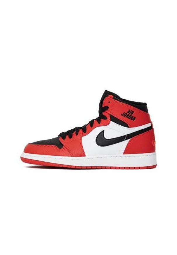 Buty do chodzenia dla dzieci Nike Air Jordan 1 Retro High. Zapięcie: sznurówki. Kolor: czerwony, wielokolorowy, biały. Materiał: skóra, syntetyk, materiał, tkanina. Szerokość cholewki: normalna. Model: Nike Air Jordan. Sport: turystyka piesza